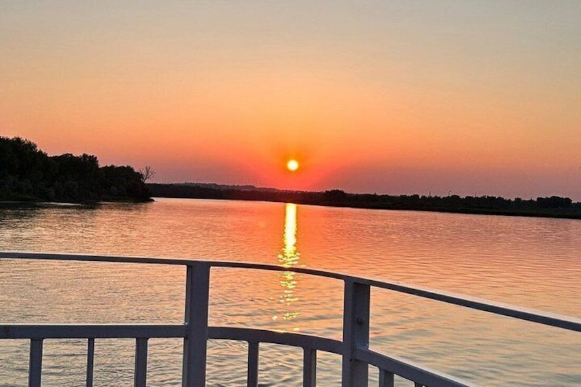 Missouri River Cruise Tour featuring Nardellos Pizza 5