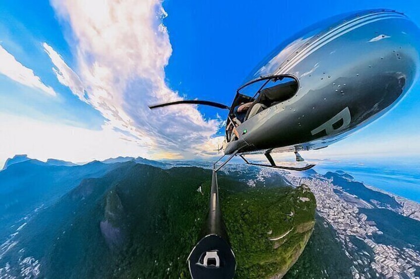 Rio de Janeiro: Helicopter Tour Without Doors at Christ the Redeemer 4