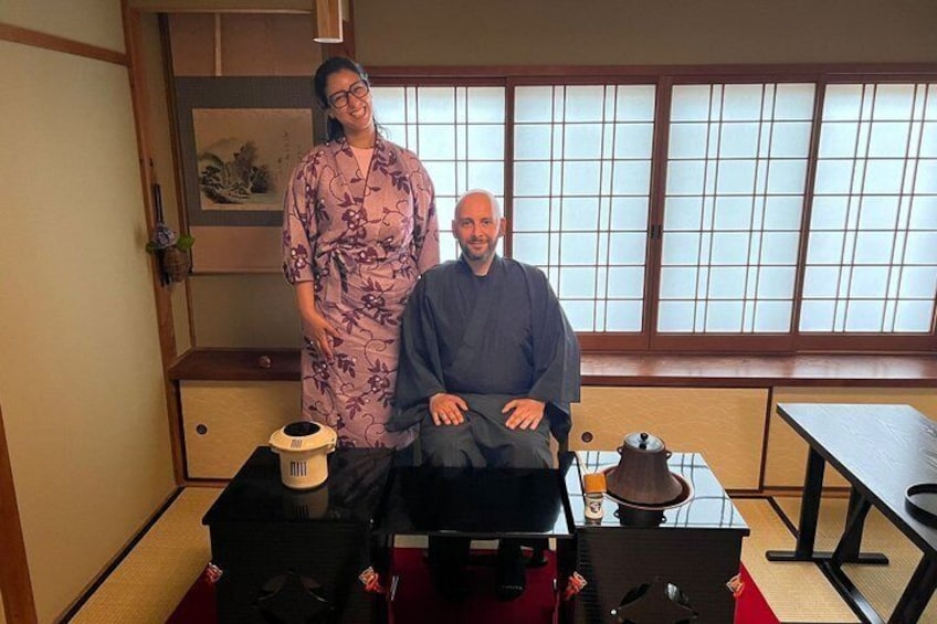 Kyoto :Tea Ceremony in 150 Years Townhouse with Tables and Chairs 2