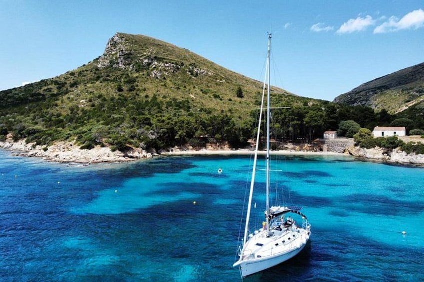 Sailing Boat Tour in the Gulf of Olbia with Lunch on board 2