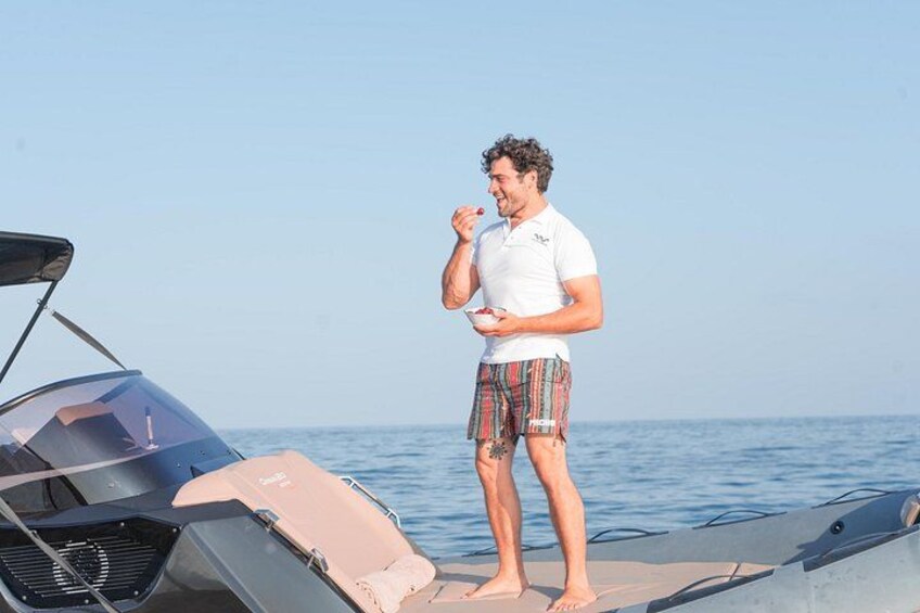 Starlit Luxury Boat Charter with Aperitif in Portofino 5
