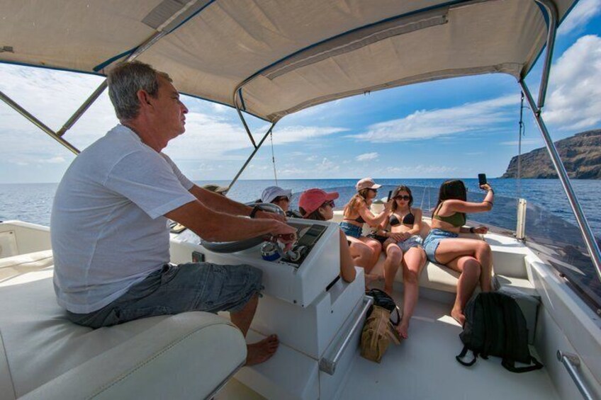 Daily Group Tour by Yacht to the Island of Pantelleria 5