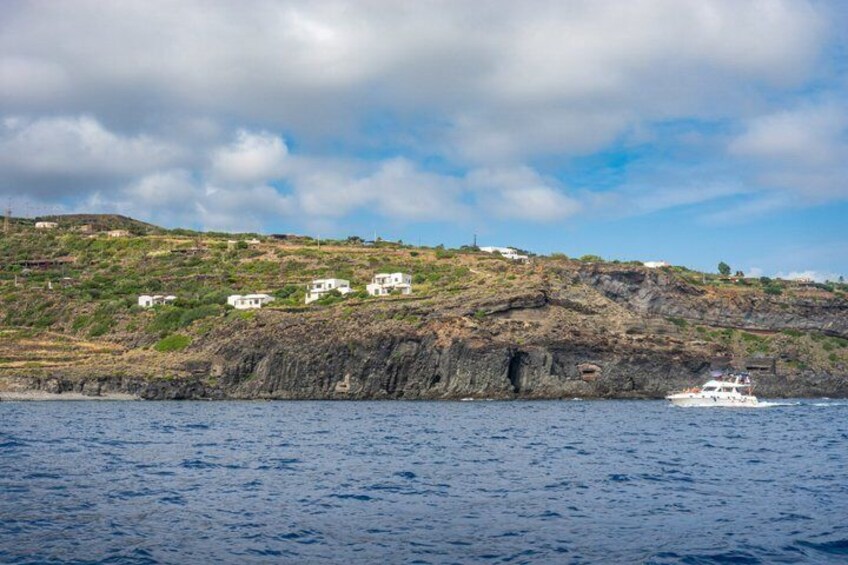 Daily Group Tour by Yacht to the Island of Pantelleria 3