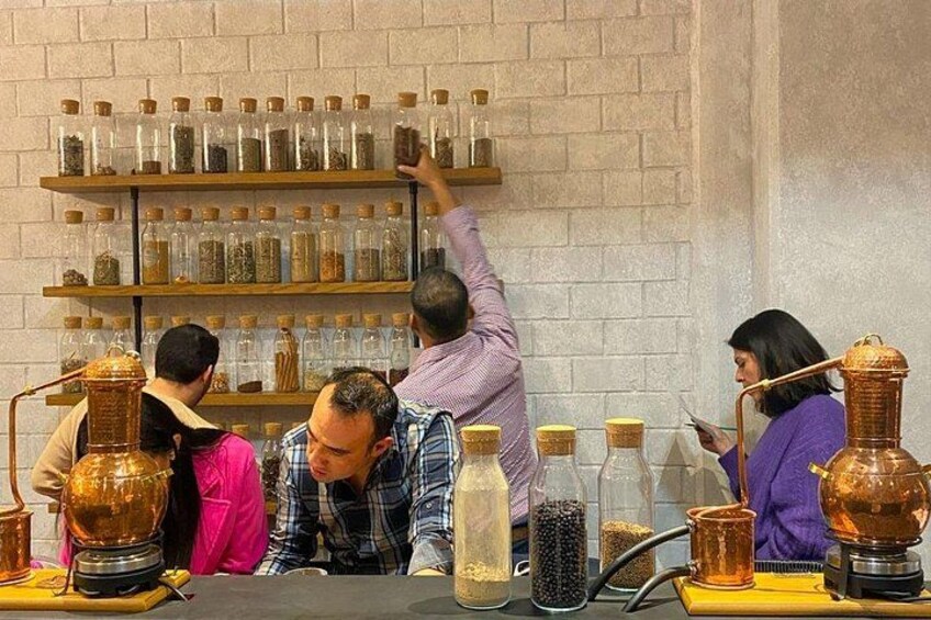 CDMX Create Your Craft Gin from Scratch - Santa Fe 4