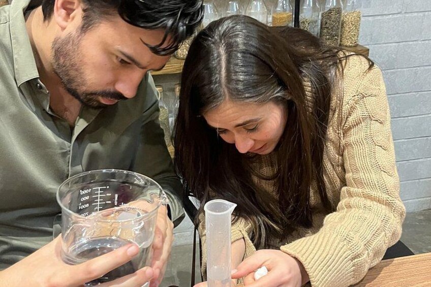 CDMX Create Your Craft Gin from Scratch - Santa Fe 2