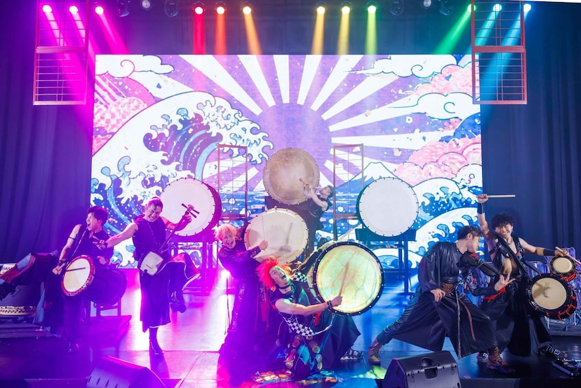 Picture 2 for Activity Osaka ; UTAGE Modern Japanese Taiko Show Next to Kaiyukan 2