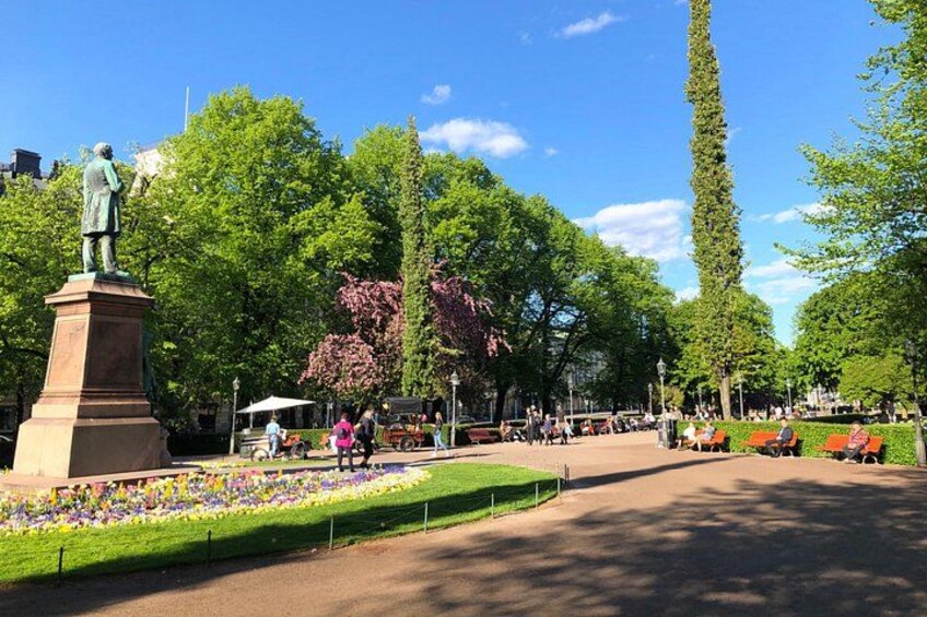Exclusive Guided Helsinki VIP Tour by Mercedes V class 3