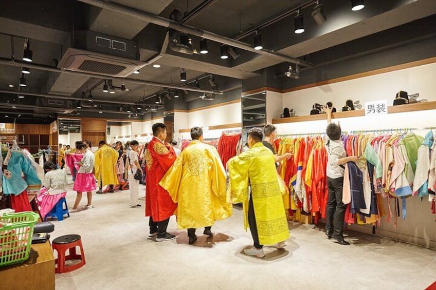 Hanbok Wearing Experience Center: Hanbok wearing experience 2