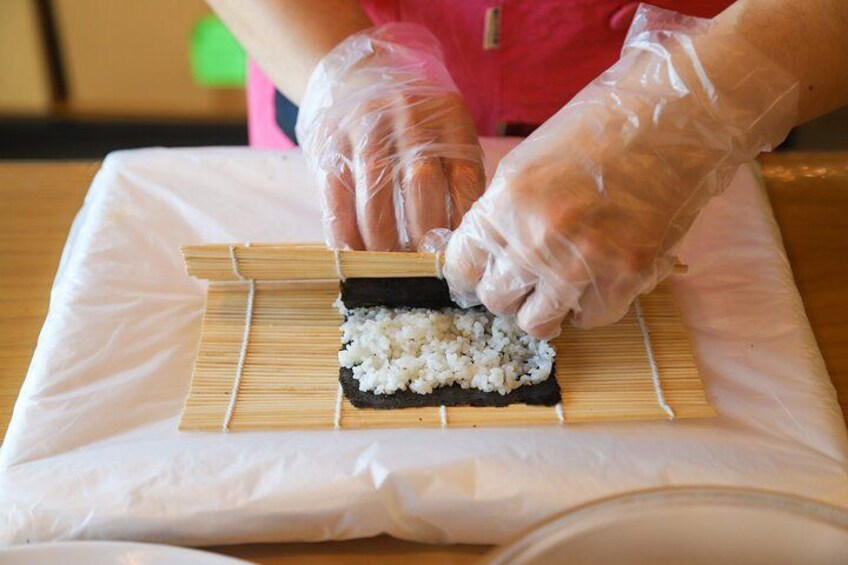 Hanbok Wearing Experience Center: Kimbap making experience 3