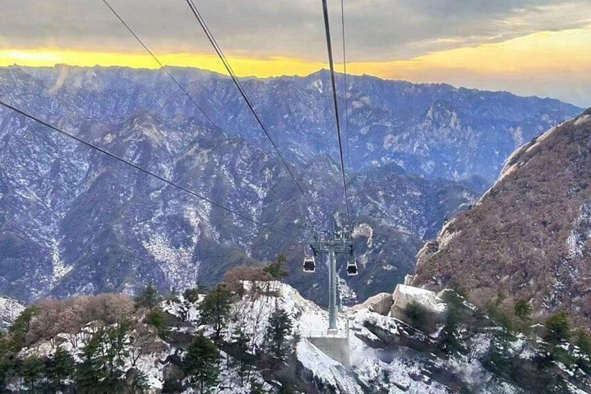 Xi'an Private Day Tour to Mt. Huashan(Vehicle+Entry+Cable Car) 3