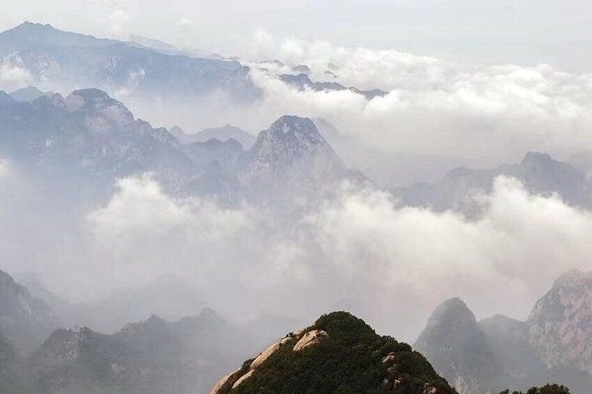 Xi'an Private Day Tour to Mt. Huashan(Vehicle+Entry+Cable Car) 4