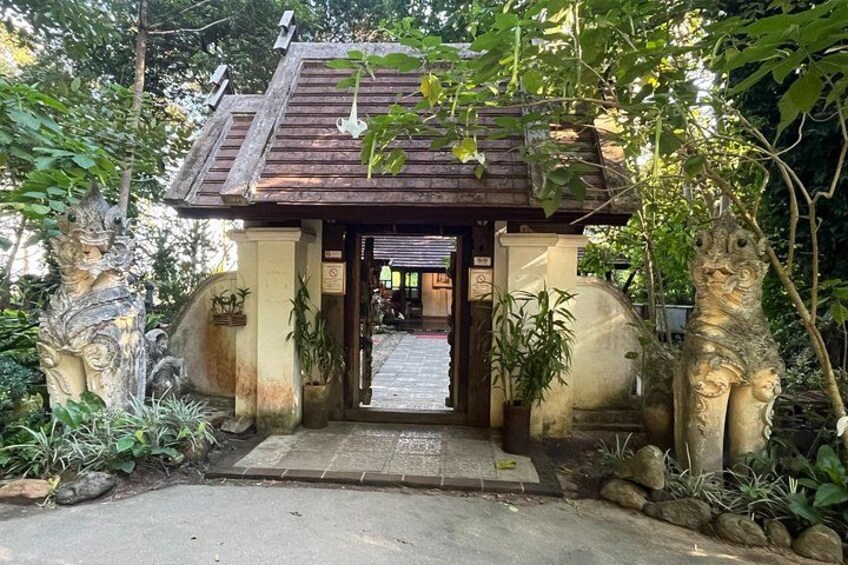 The Forest Temples & Wat Doi Suthep Evening Tour 2