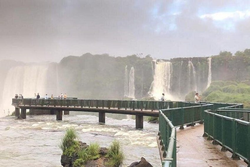 1 Day Iguaçu Falls Tour across Brazil and Argentina 5