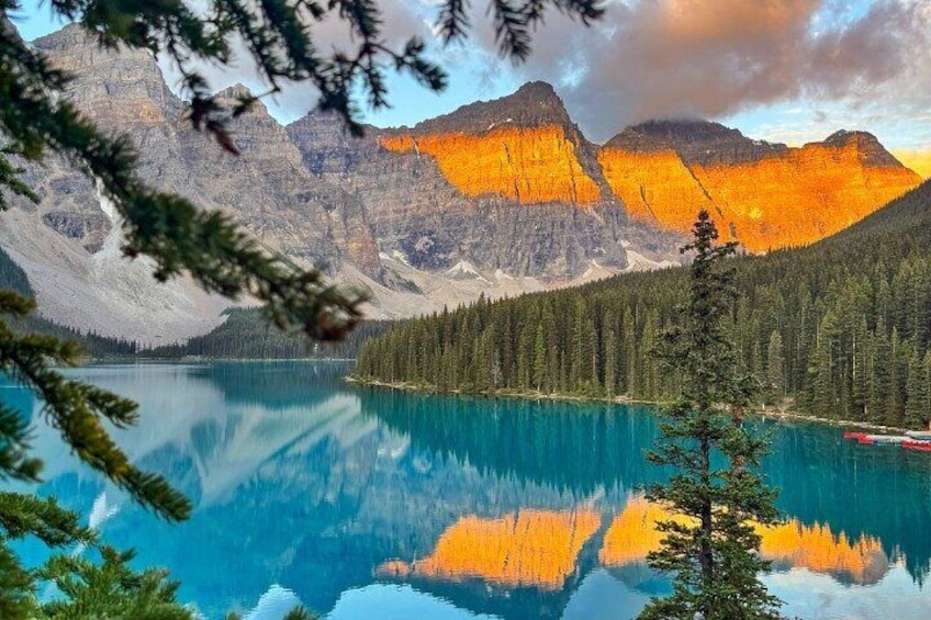Moraine Lake Sunrise Tour from Canmore/Banff 3