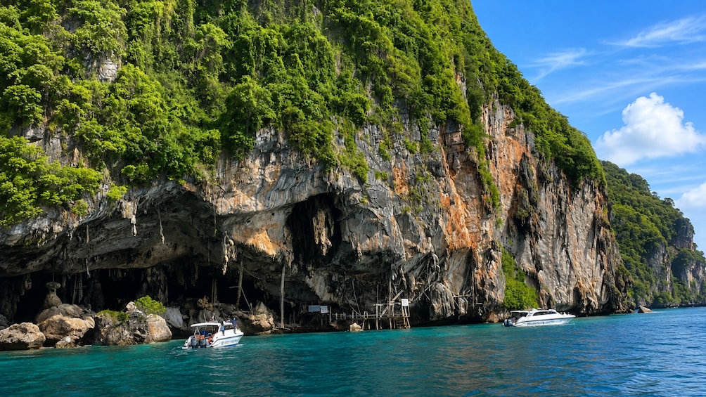 Phi Phi Islands - Big Boat Cruise with Snorkeling 4