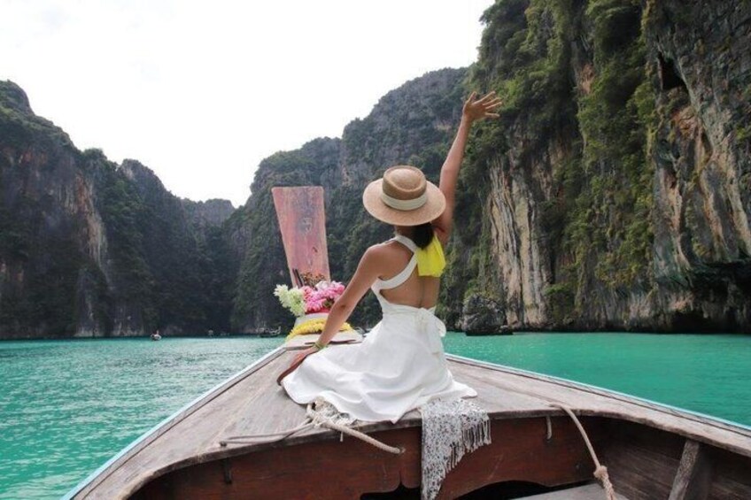 Explore the Wonders of Phi Phi Islands with lunch from Phuket 4