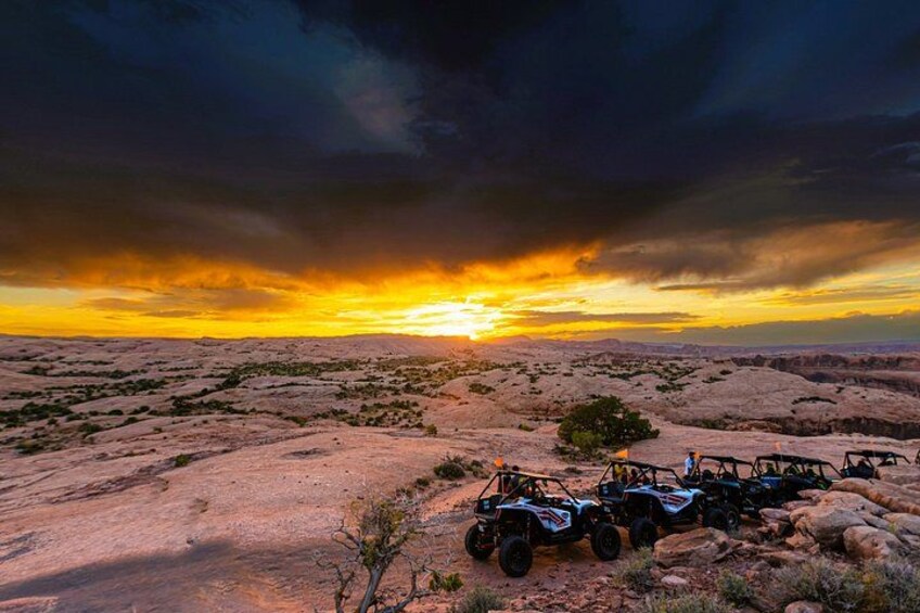 BEST! Hell's Revenge U-Drive 4X4 Tour in Moab +Dinosaur Tracks! 2