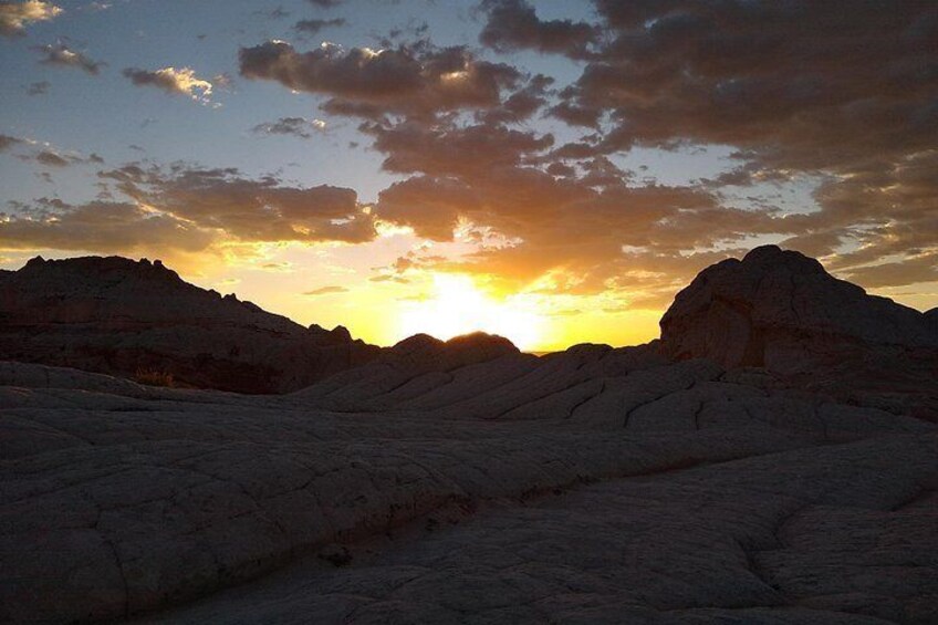 SUNSET White Pocket Off-Road & Hiking Adventure-Small Group 5