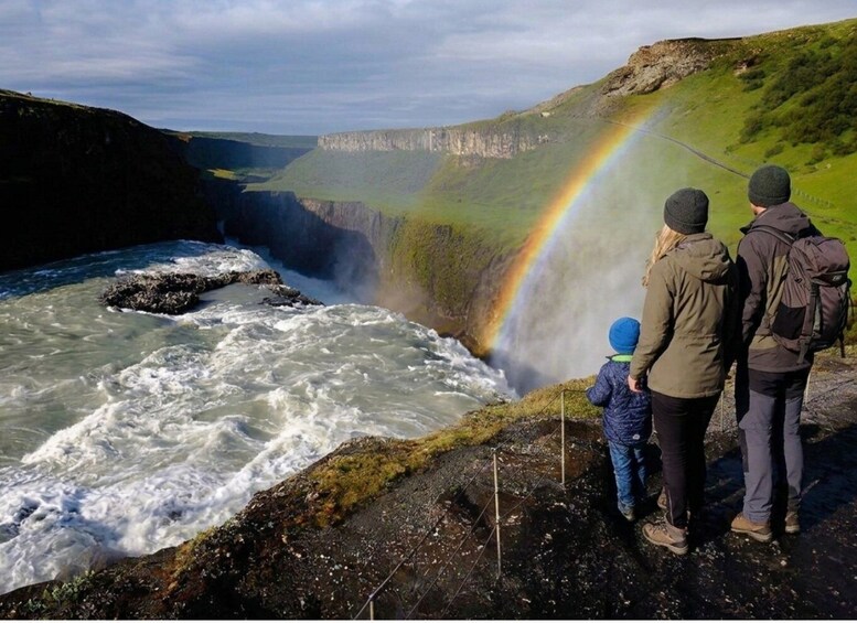Golden Circle with Kerid Crater & Farm Visit in Small Group 1