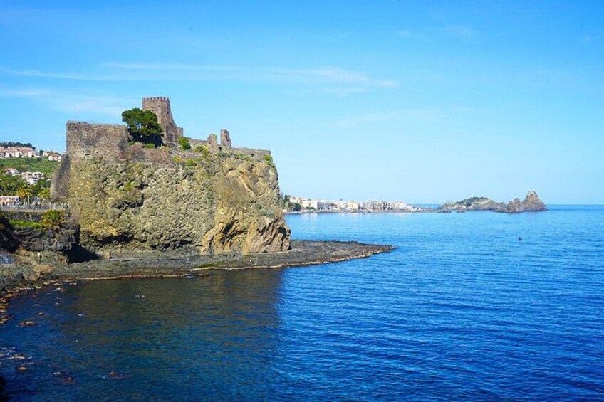 Hop on hop off Catania-Acicastello-Acitrezza panoramic bus 5