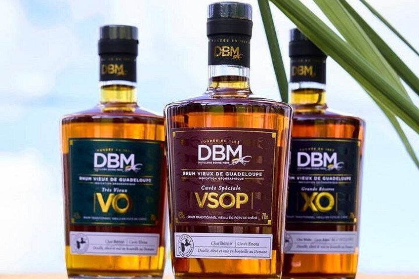 Our range of old VO, VSOP and XO rum made in the distillery 4