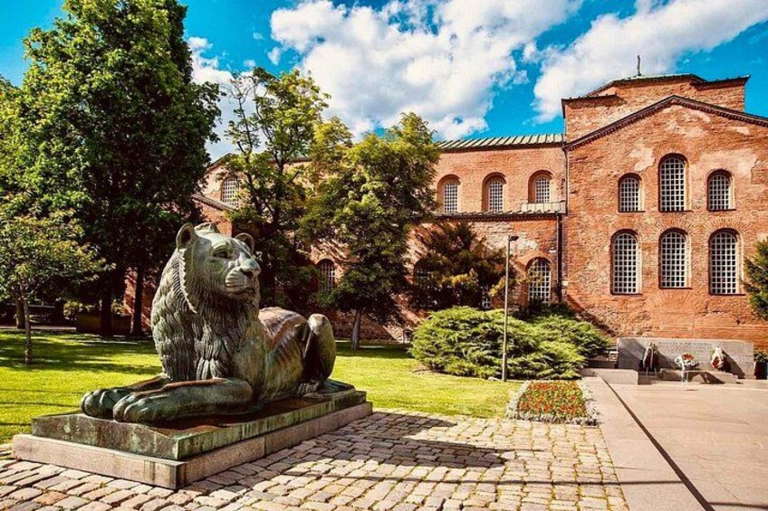 Saint Sofia Basilcia and the lion 3