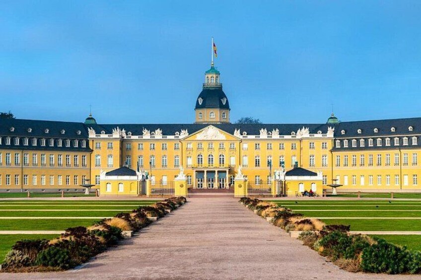 Explore Karlsruhe in 60 minutes with a Local 1