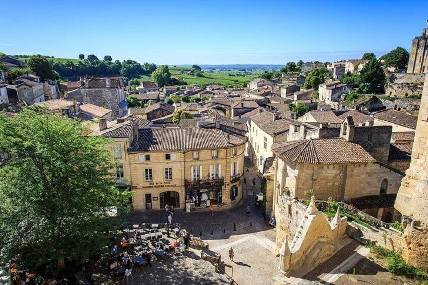 Explore the UNESCO-listed village of Saint-Èmilion 4