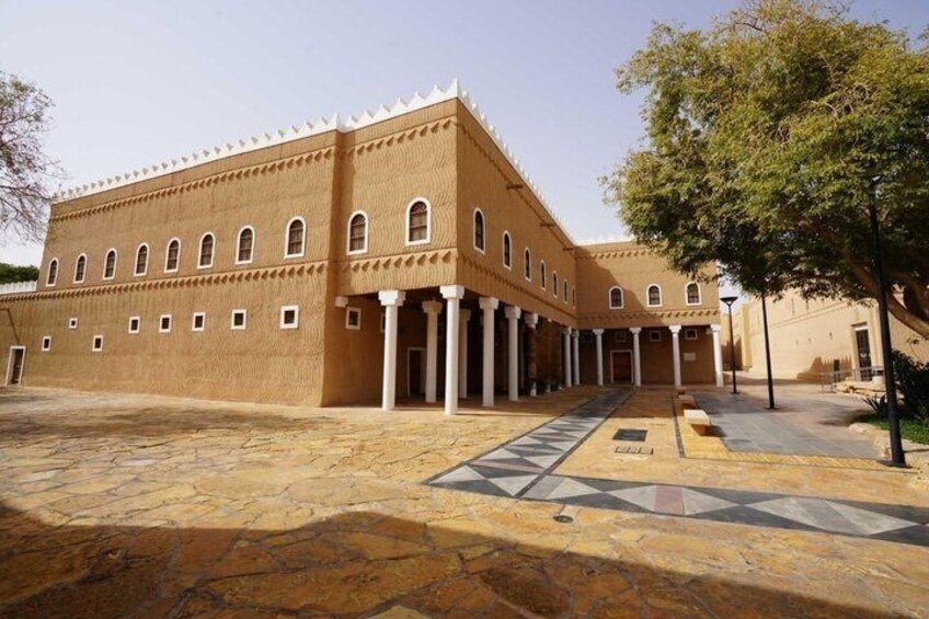 Half Day Tour Around Riyadh With Traditional Lunch 2