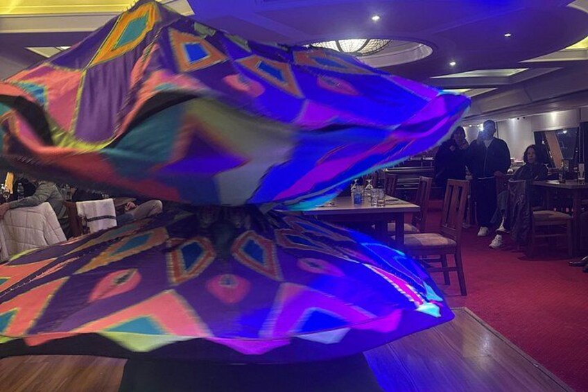 Cairo Nile River Dinner Cruise with Belly Dance, Tanoura & Pickup 3