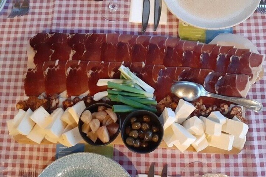 Exploring Dubrovnik And Having Lunch In The Countryside