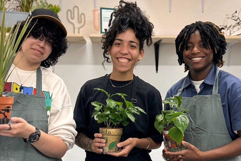 Paint and Plant: The Ultimate Plant Therapy Experience 3