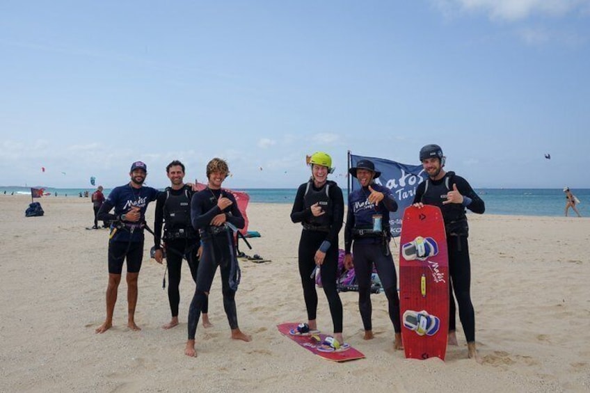 Kitesurfing lessons in Tarifa – Semi-private for all levels 3