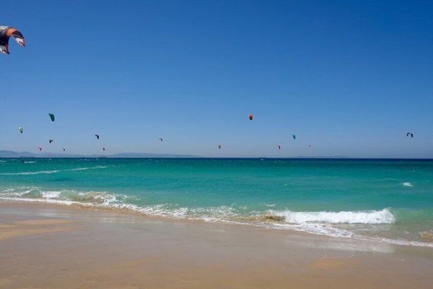 Kitesurfing lessons in Tarifa – Semi-private for all levels 4