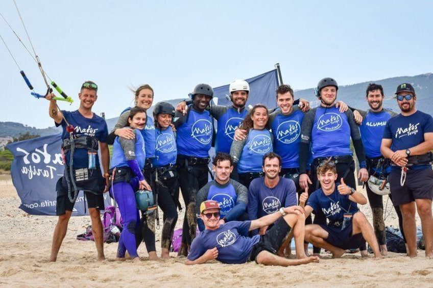 Kitesurfing lessons in Tarifa – Semi-private for all levels 2