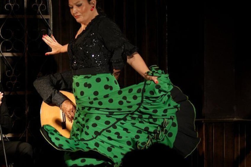 Madrid: Premium Ticket to Local Flamenco Show 3