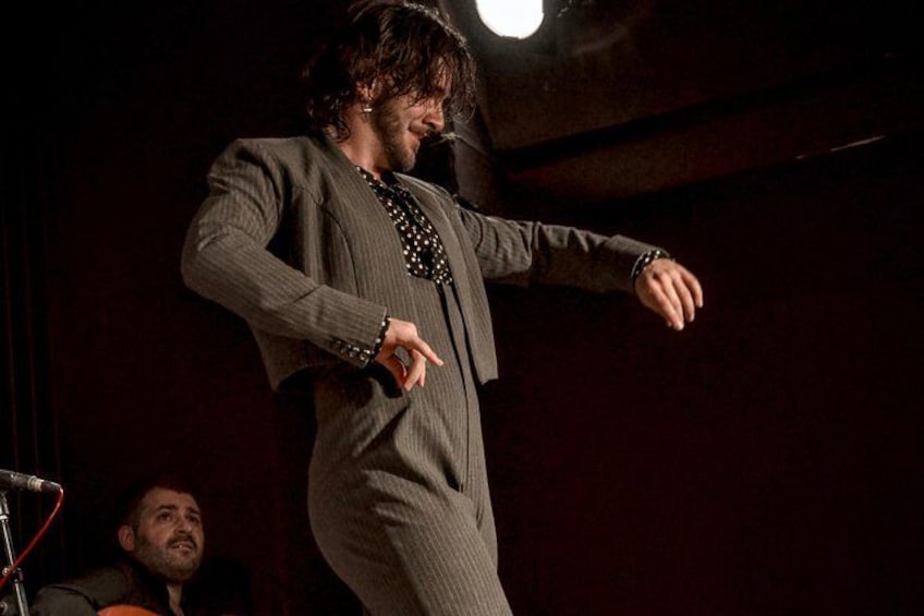 Madrid: Premium Ticket to Local Flamenco Show 5