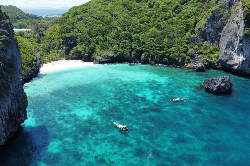 Phi Phi, Maya and Bamboo Islands Day Tour by Speedboat in Krabi 4