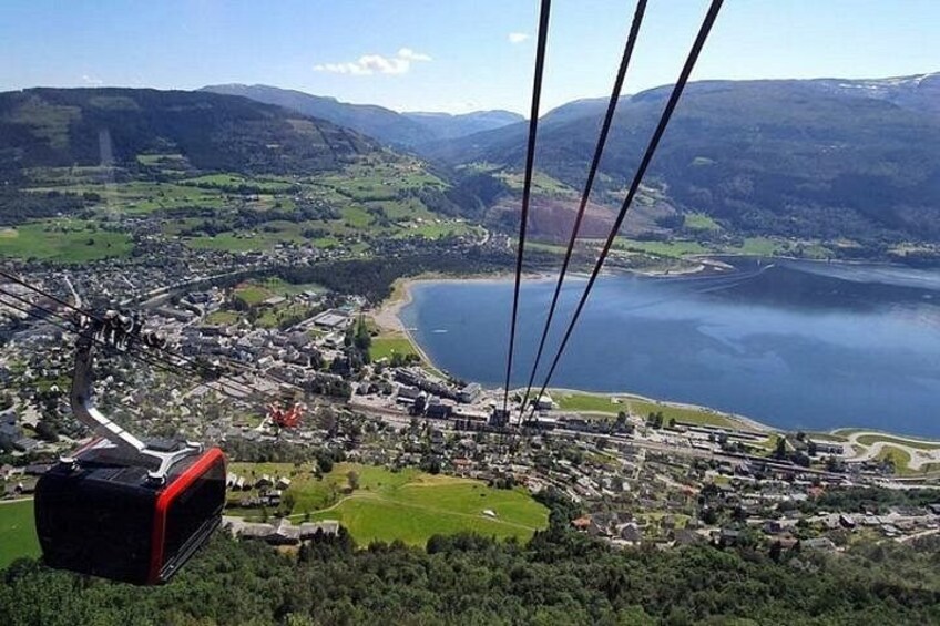 Guided tour - Hardangerfjord, Voss Gondola & 3 Great Waterfalls 2