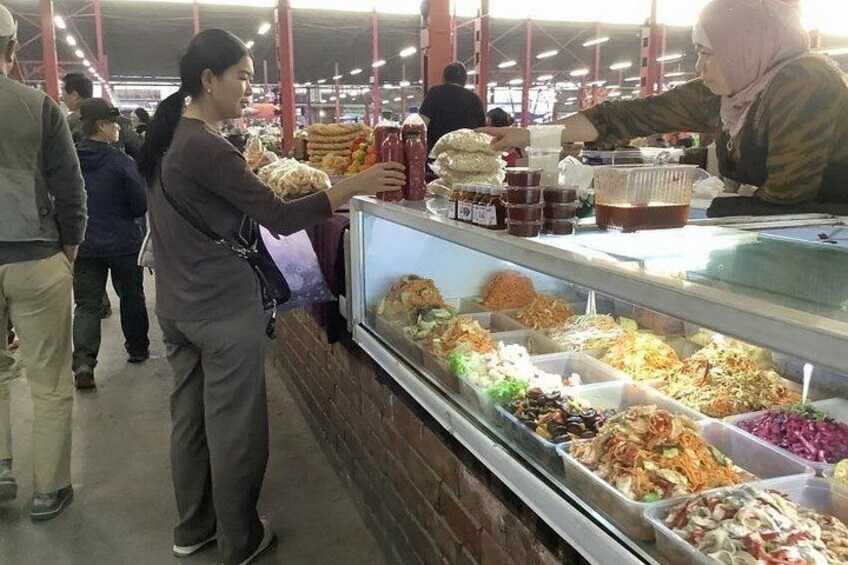 Food Tour in Osh Bazaar 4