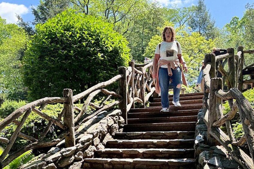 First Class Central Park Tour – Iconic Views & VIP Photo Moments 5