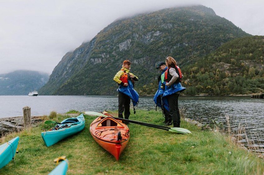 Kayak Tour with Waterfall Views in Geiranger 3