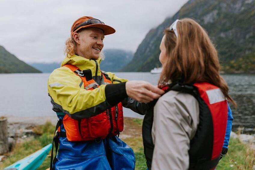 Kayak Tour with Waterfall Views in Geiranger 3