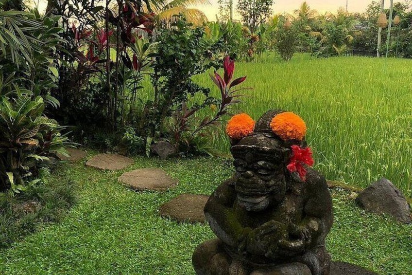 Ubud Luxury Balinese Spa Massage with Amidst Rice Fields 3