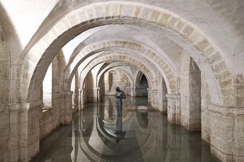 The crypt of Winchester Cathedral 3