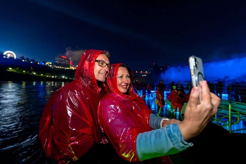 Night on Niagara Tour with Fireworks Boat Cruise 4