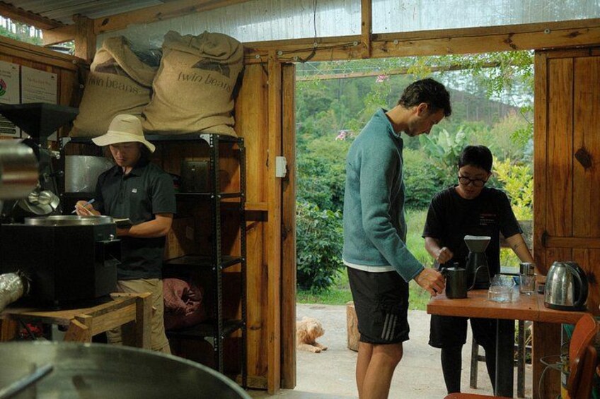 Learn about coffee making process 2