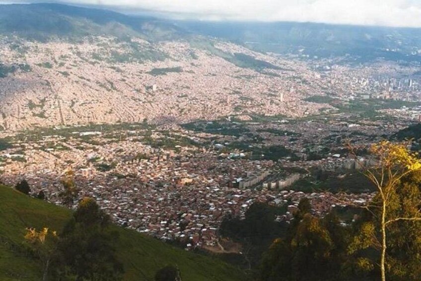 Medellin : Sunset Tour | 2 Viewpoints, Campfire & Snack Included 4