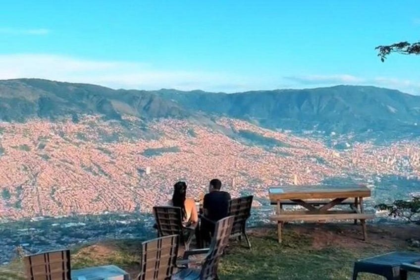 Medellin : Sunset Tour | 2 Viewpoints, Campfire & Snack Included 5