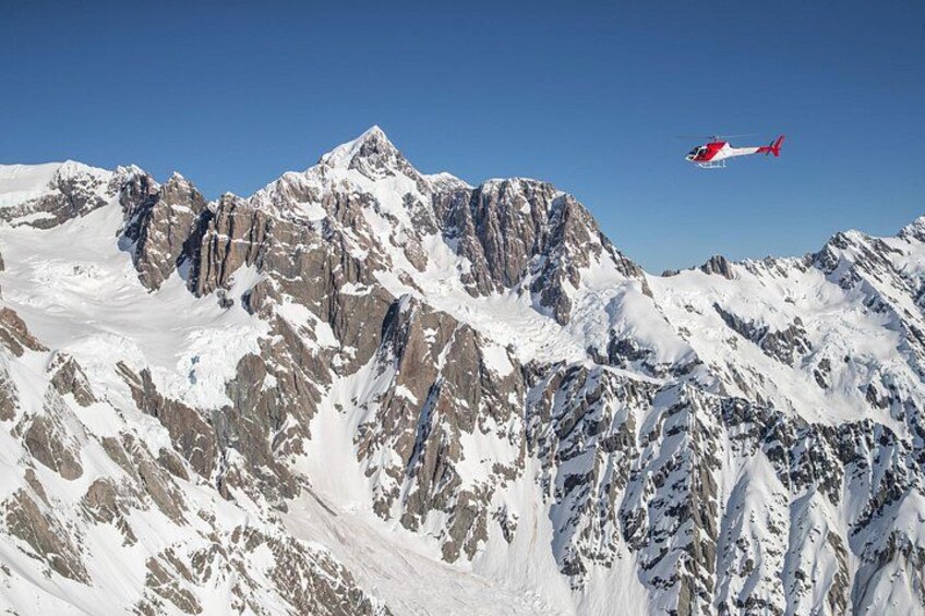 Glacier Discoverer 40 minute Helicopter flight from Mount Cook 1